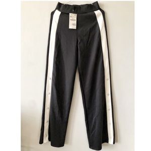 Tape button side wide leg pant
